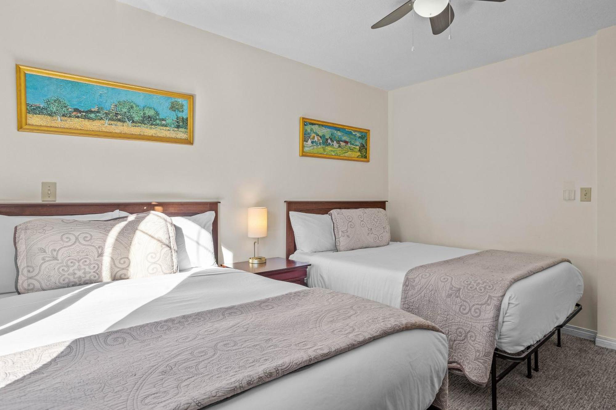 B212 Hot Tub, Ac X3, Parking, 2 Min To Banff Gate Apartment Canmore Exterior foto
